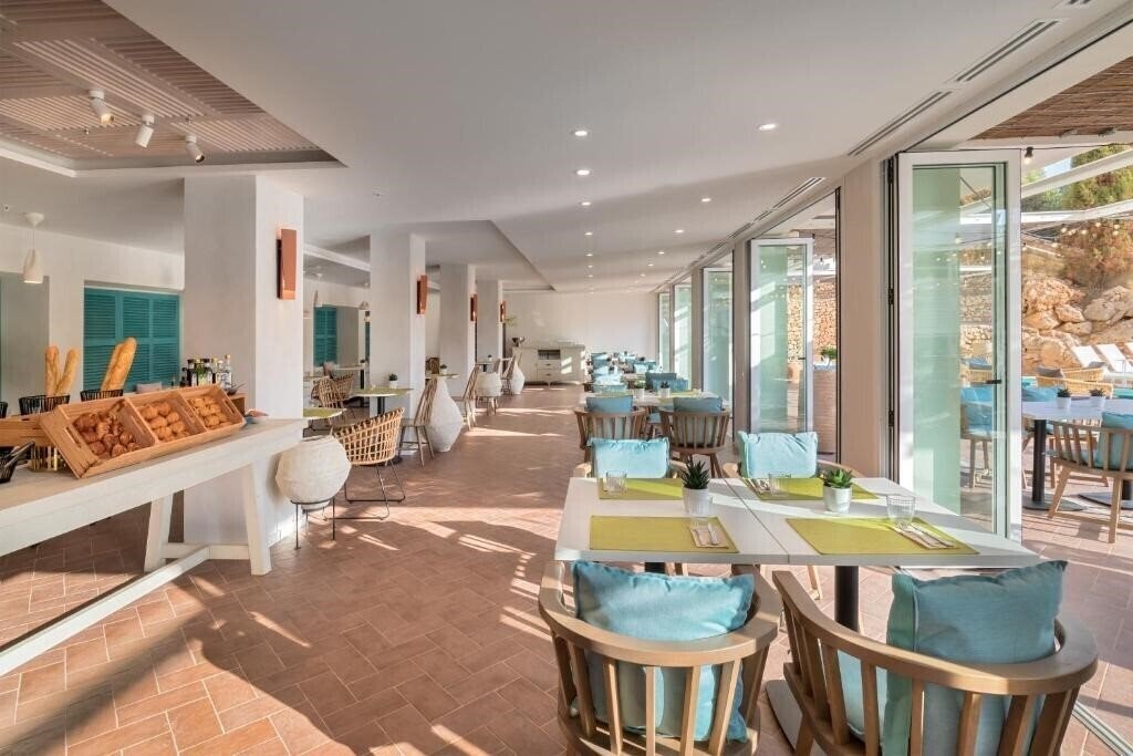 Картинка Barcelo Ponent Beach (ex. Barcelo Aguamarina, Barcelo Ponent Playa) 4*