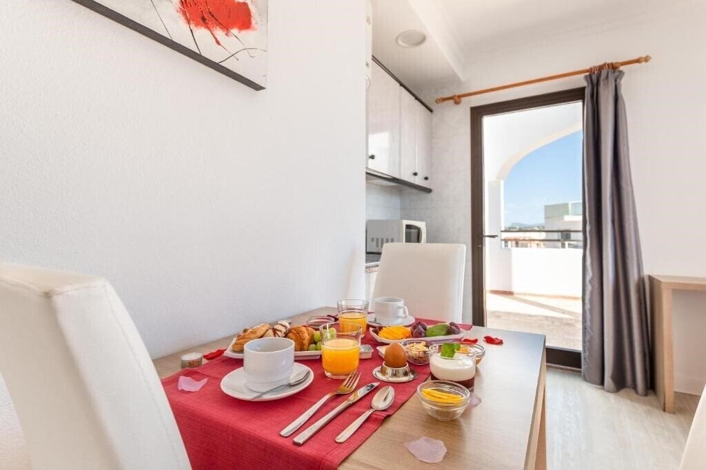 Apartments Midas 3* суреті
