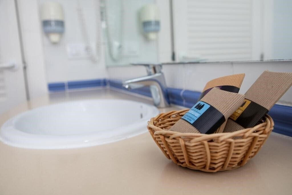 Best Western Les Palmeres 4* суреті