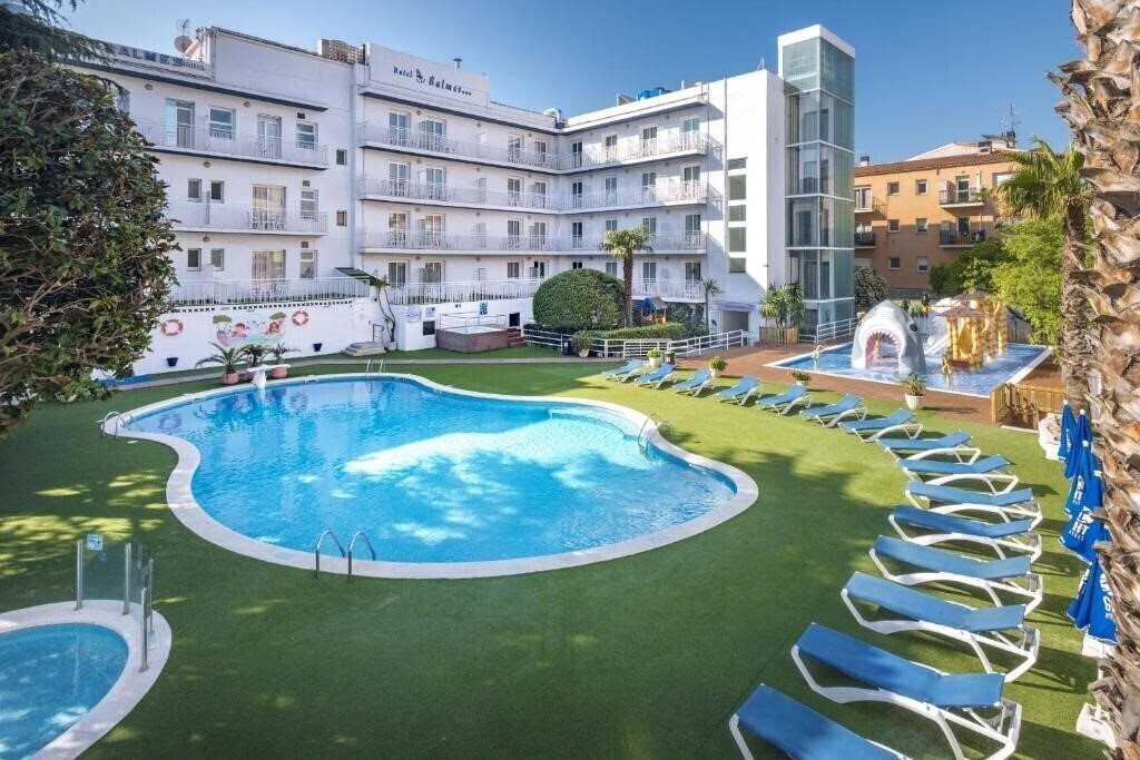 Фото GHT Balmes Hotel, Aparthotel & Splash 3*