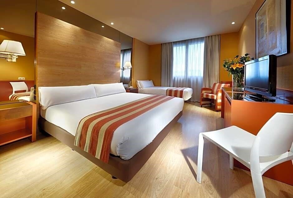 Фотография Crisol Puerta de Burgos (ex. Hotel Puerta de Burgos, Zenit Puerta de Burgos) 4*