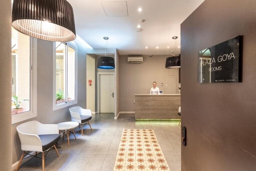 Картинка Hostal Plaza Goya Bcn 2*