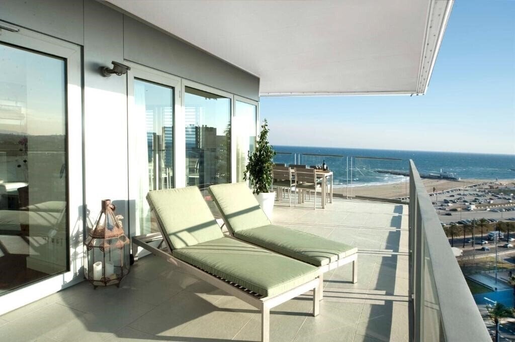 Отель You Stylish Beach Apartments 4*