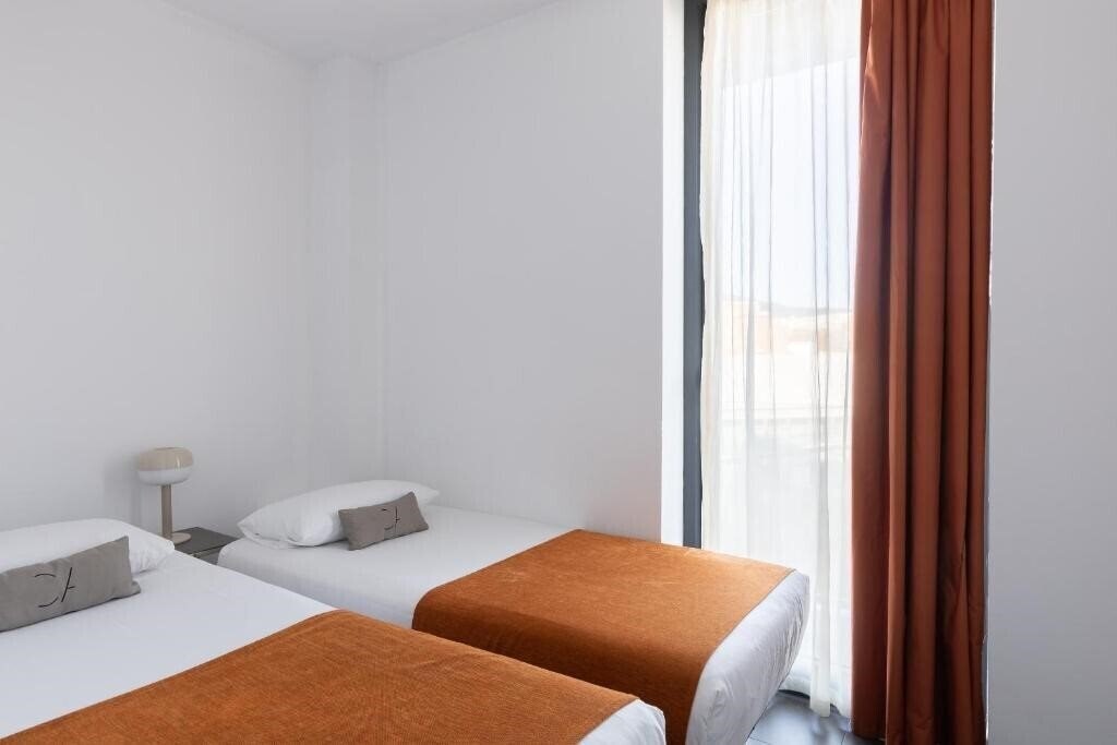 Cosmo Apartments Sants 3* суреті
