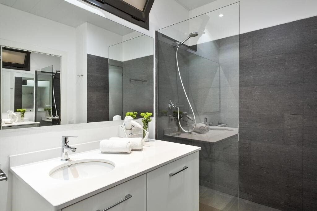 Fira Apartments by gaiarooms (ex. Ding Dong Fira Apartments) 3* фотосуреті