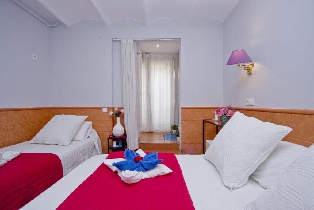 Barcelona City Rooms 2* қонақ үйі