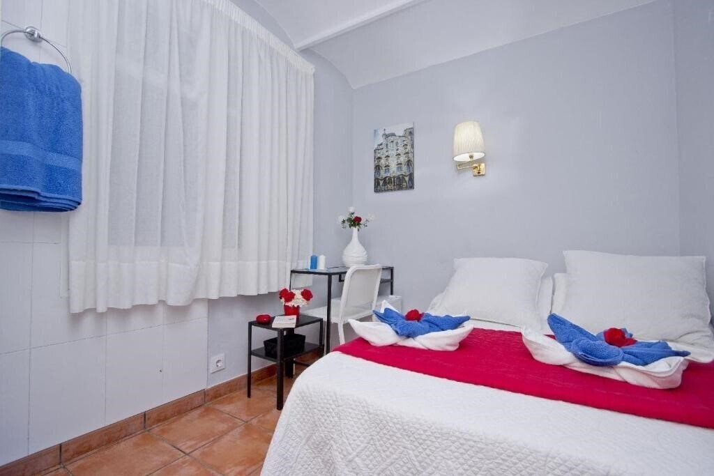 Barcelona City Rooms 2* суреті