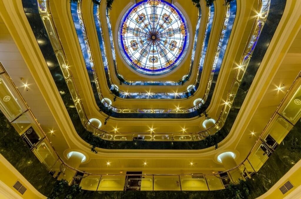 Отель Infanta Cristina 4*