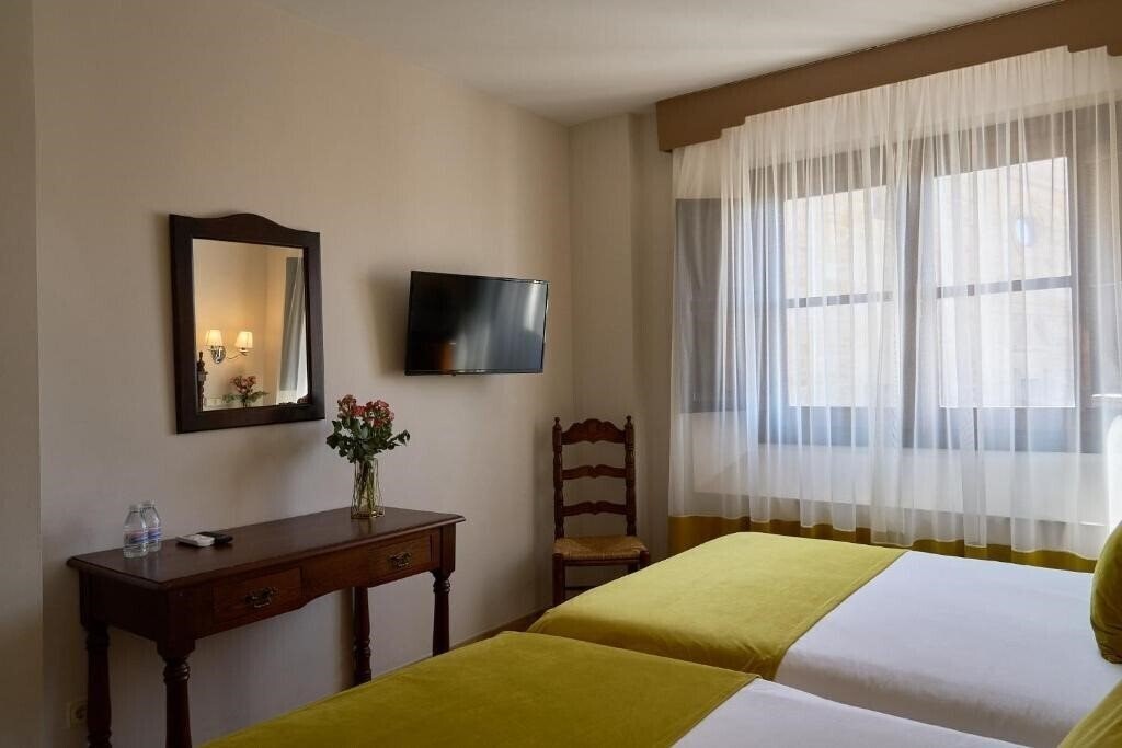 Изображение Maria De Molina 3*