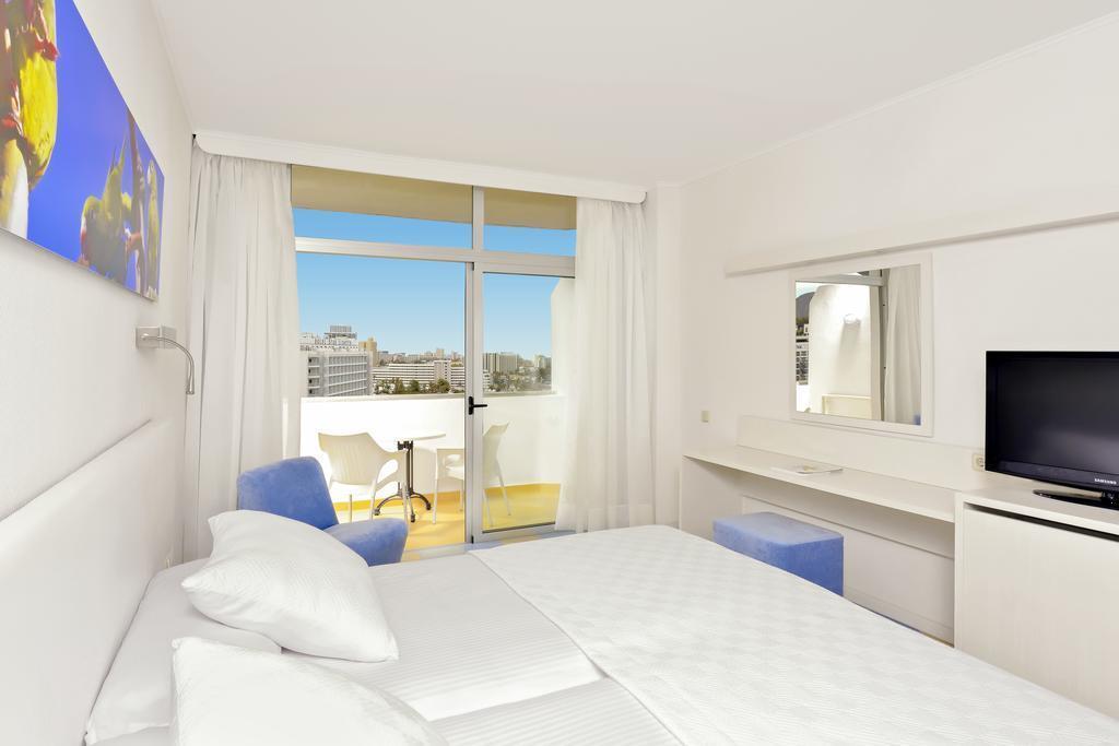 Iberostar Waves Bouganville Playa 4* фотосуреті