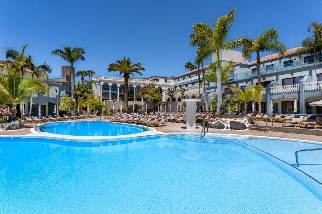 Отель Adrian Hoteles Colon Guanahani (Adults Only From 16 Y.O.) 4*