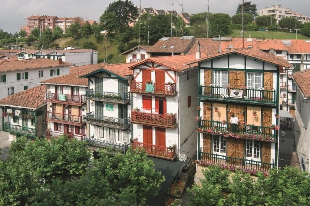 Hotel Jauregui 3* қонақ үйі