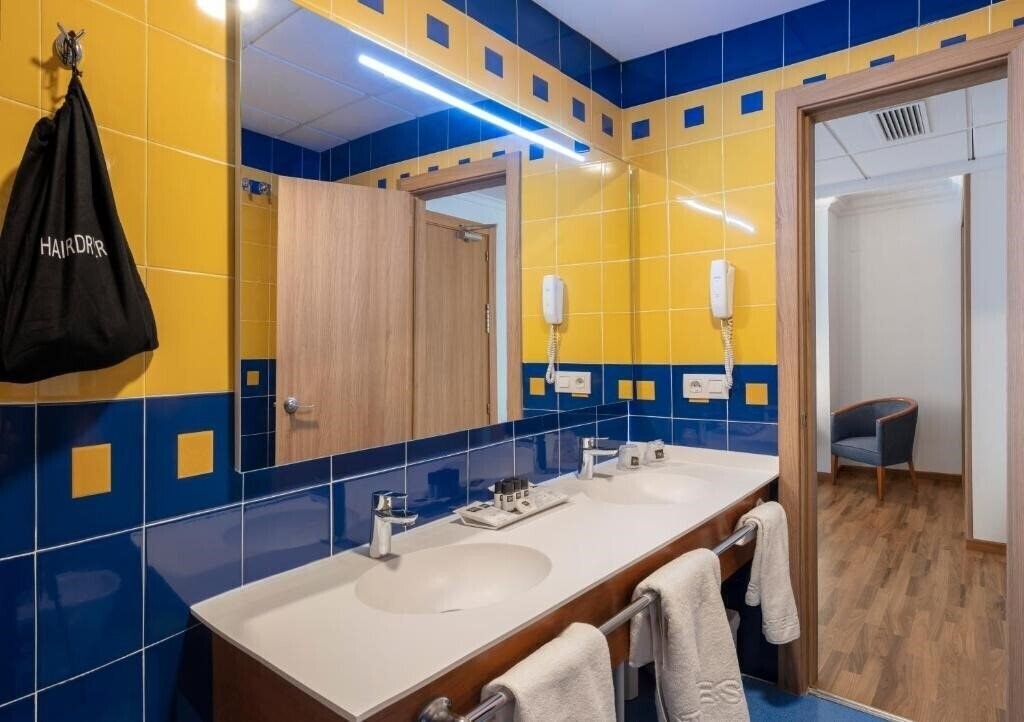 Rh Victoria 4* фотосуреті