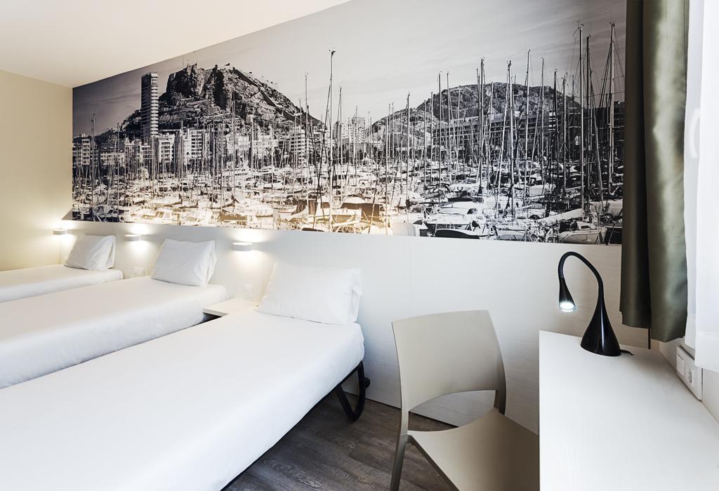 Изображение B & B Alicante (Ex Holiday Inn Express) 3*