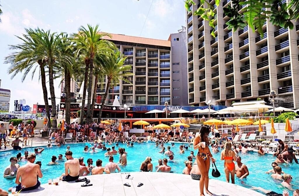 Marina Resort Benidorm The Original Benidorm Vibe (ex. Marina Benidorm, Marina Center, Marina Resort Benidorm) 4* қонақ үйі