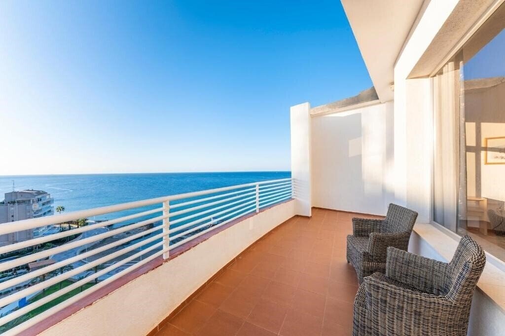 Отель Port Europa 3*