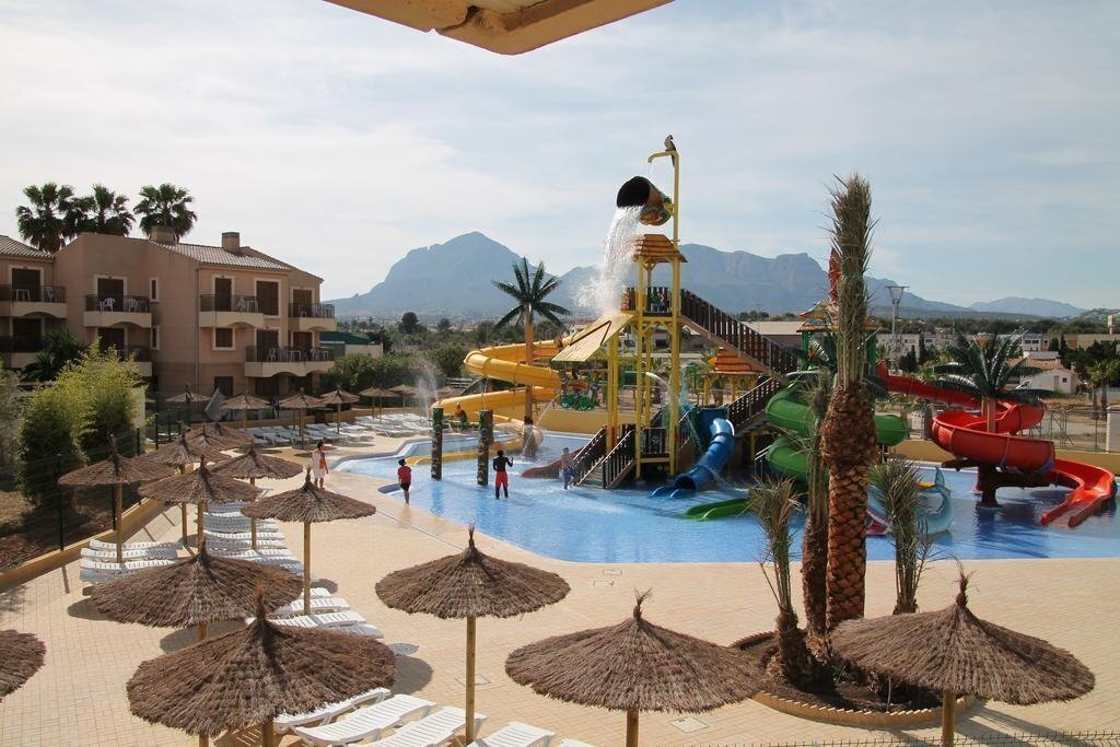 Albir Gardens 4* қонақ үйі