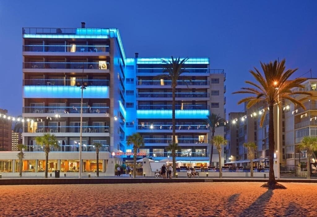 Отель Sol Costablanca 4*