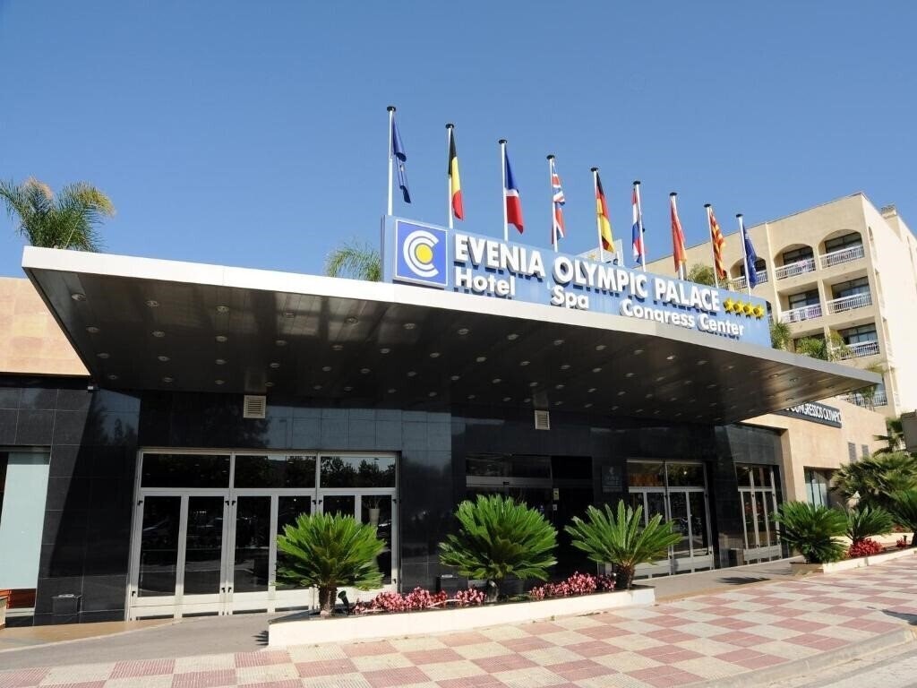 Evenia Olymic Palace 4* фотосуреті