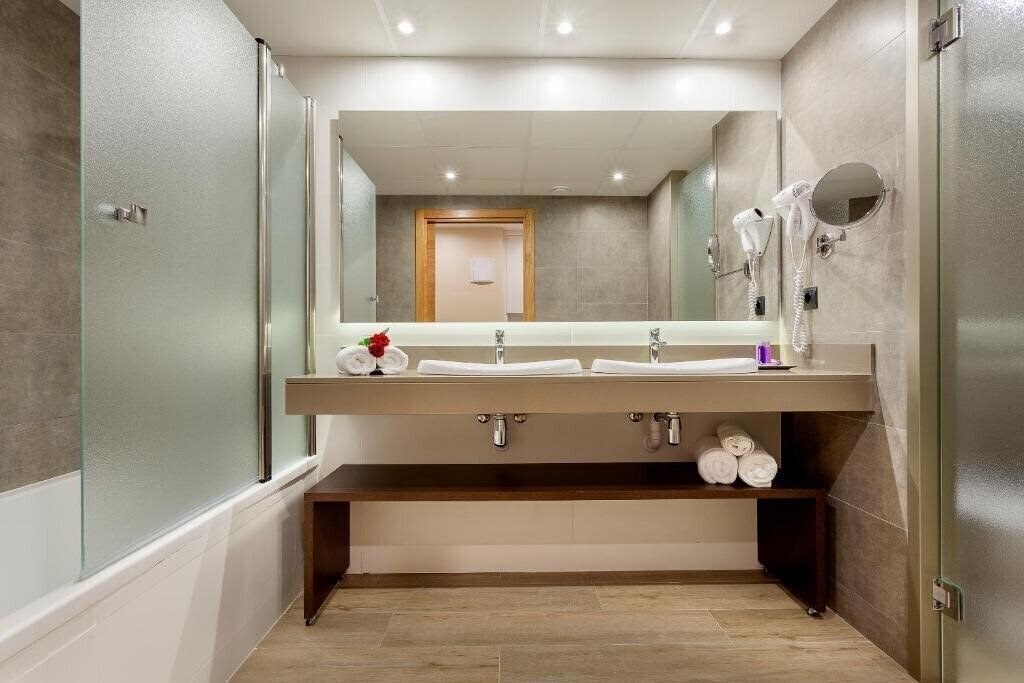 Beverly Park & SPA 4* суреті