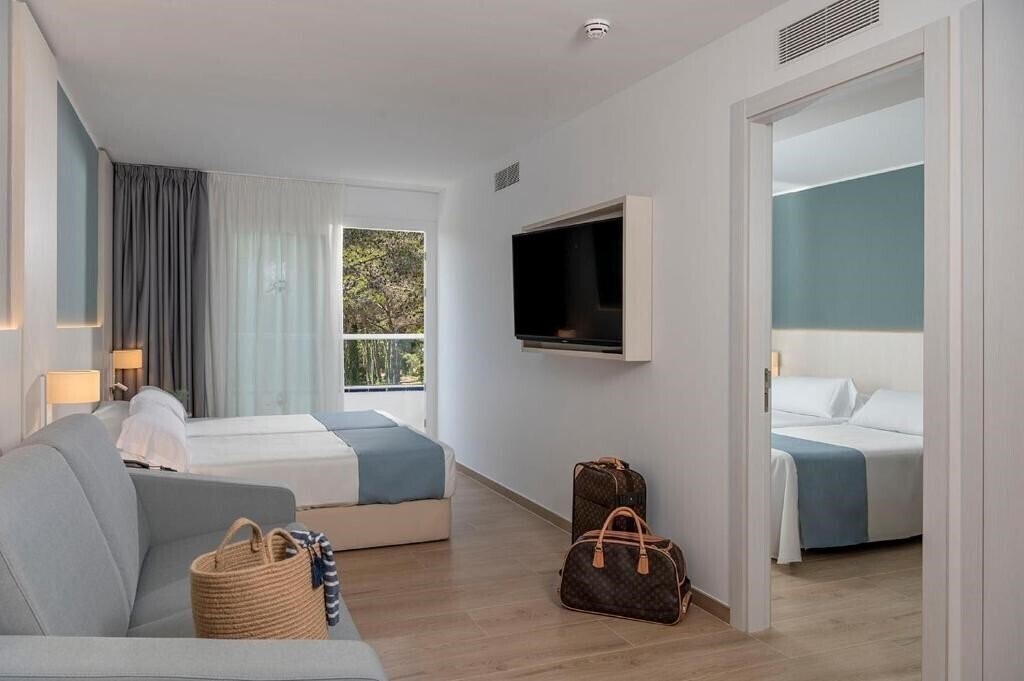 Фото Costa Encantada Aparthotel 4*