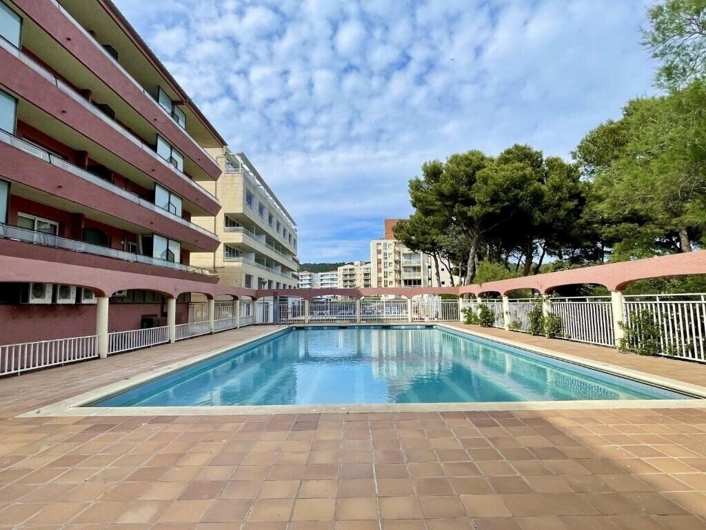 Apartments Salles Beach 3* суреті