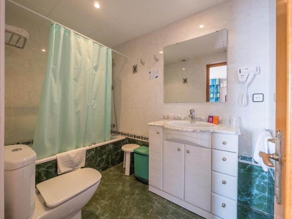 Изображение Hotel Checkin Garbi 3*