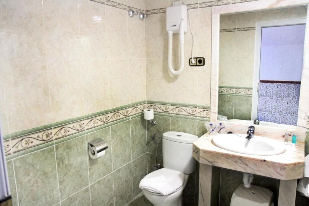 Univers 3* фотосуреті