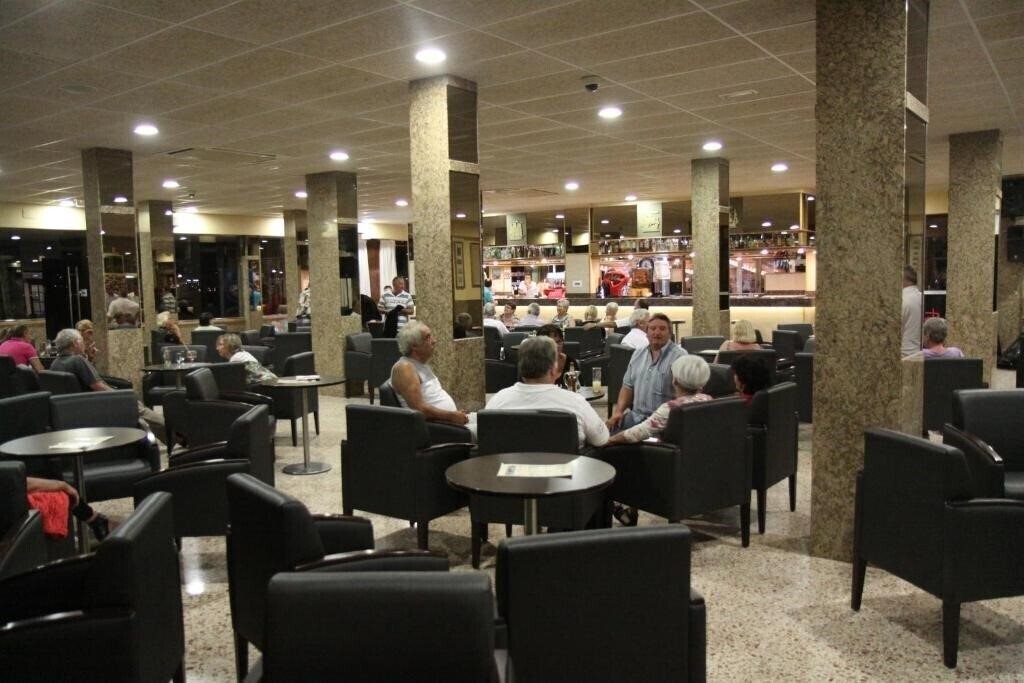 Univers 3* суреті