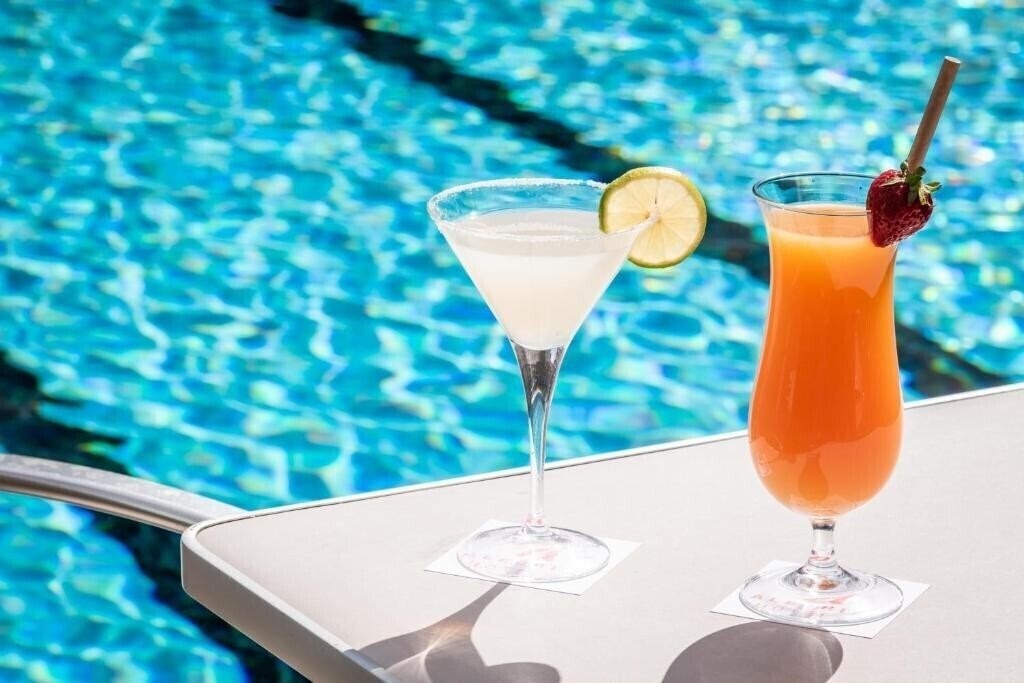 Mariner Hotel 4* суреті