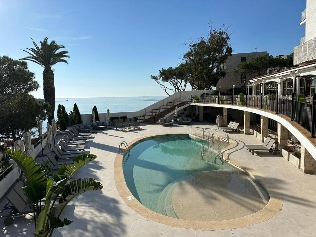 Ilunion Caleta Park 4* қонақ үйі