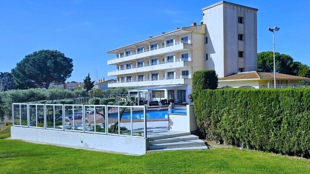 Apartamentos La Masia 2* қонақ үйі