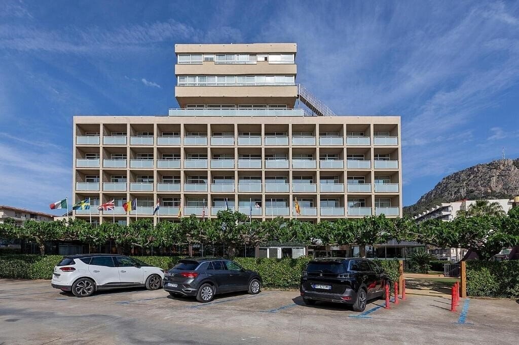 Hotel Panorama L'Estartit 3* фотосуреті