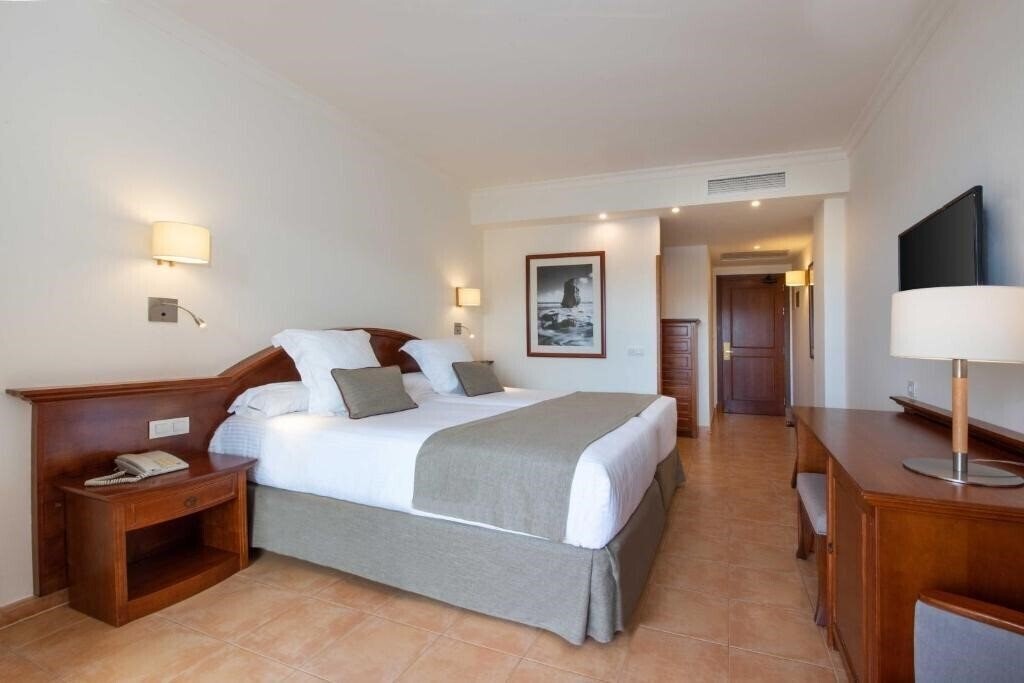 Картинка Valentin Sancti Petri 4*