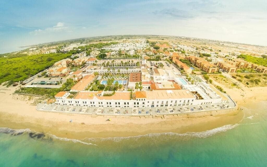 Отель Hotel Playa De La Luz 4*