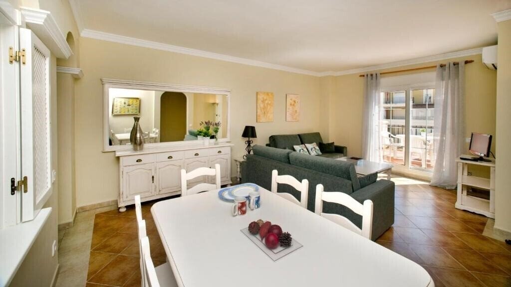 Фото Leo Rentals Isla Canela (ex. Leo Isla Canela Selection) 2*