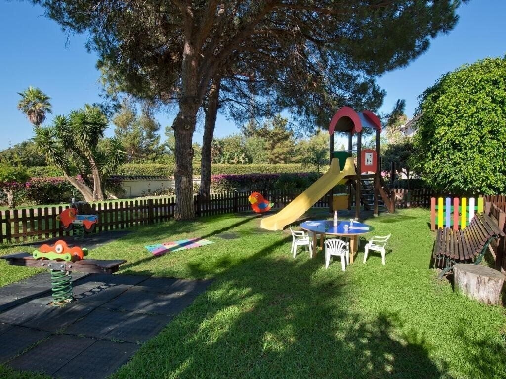 Bluebay Banus 4* суреті