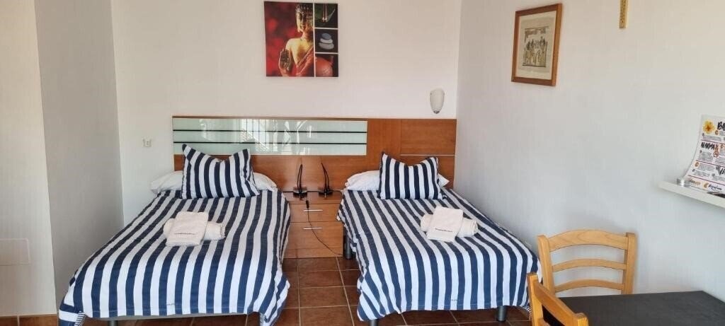 Отель Nerjaluna 3*