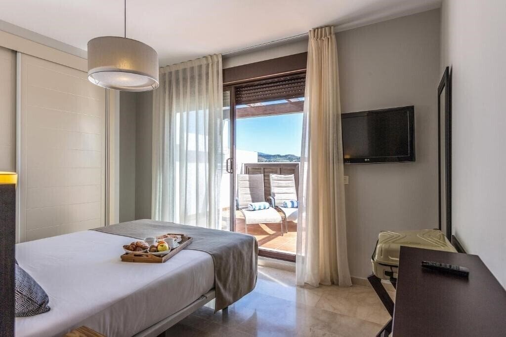 Фото Tryp Estepona Valle Romano 3*