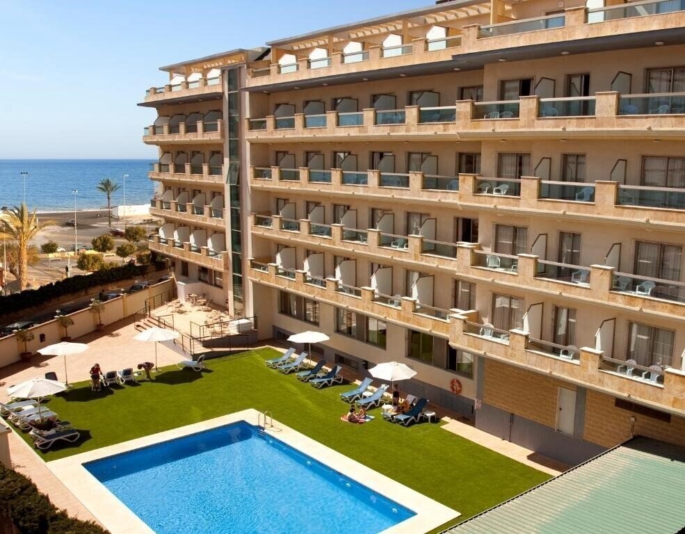Отель Bq Andalucia Beach 4*