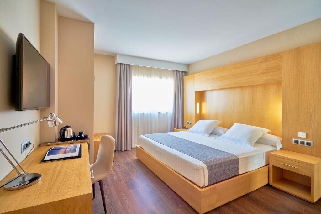 Отель Guadalmedina 4*