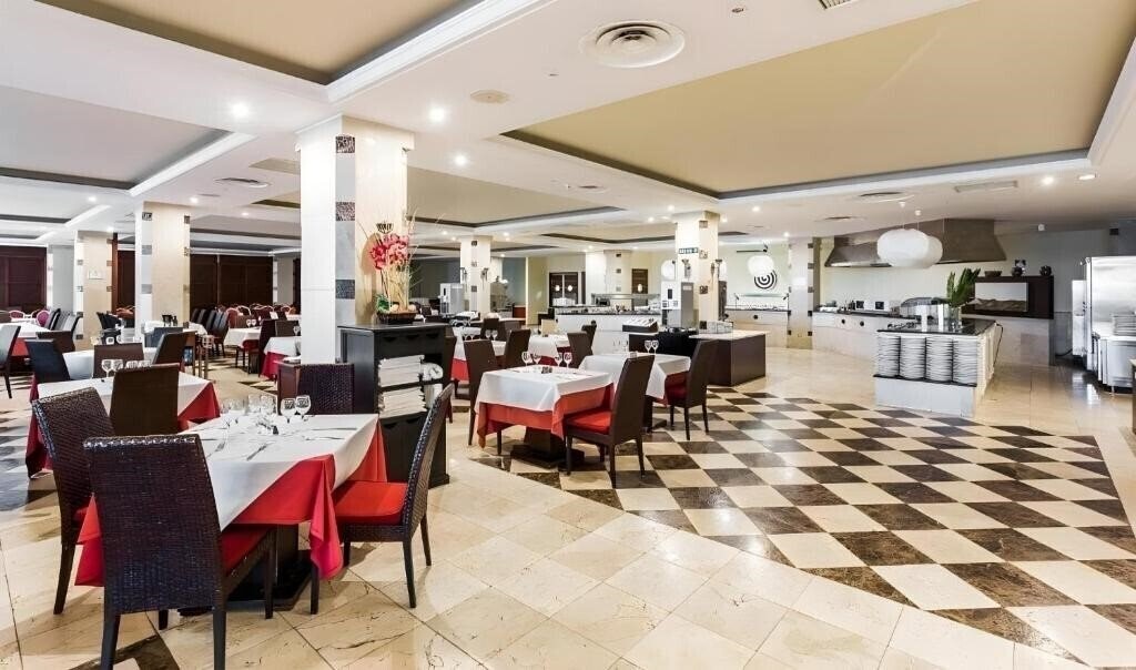 Картинка Bakour Oh Nice 4*