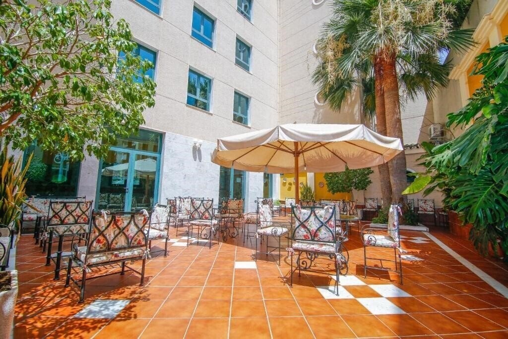 Отель Mainake Costa Del Sol Hotel 4*