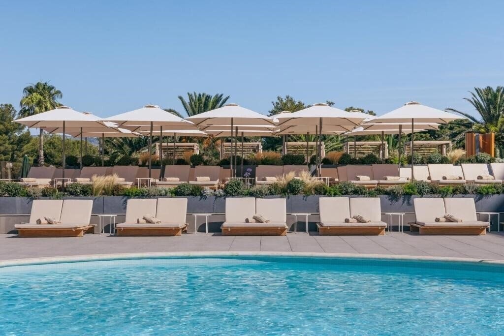 Me Sitges Terramar 4* қонақ үйі