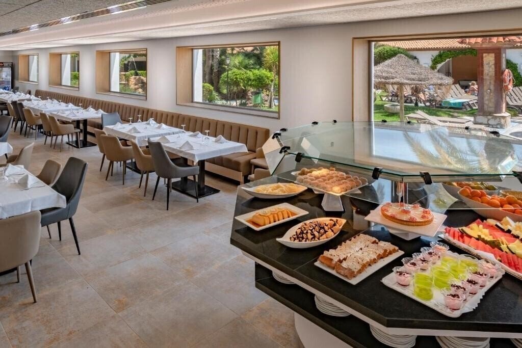 Изображение 4R Gran Hotel Europe (ex. Ohtels Gran Hotel Europe) 4*