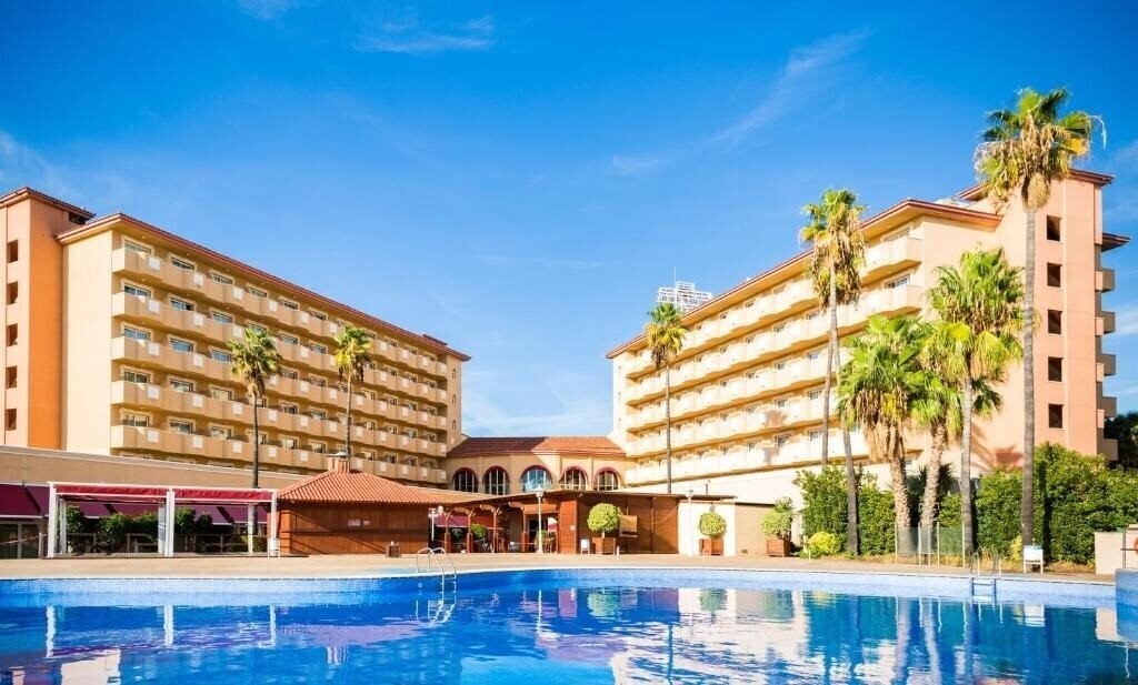 Отель Ohtels La Hacienda 4*