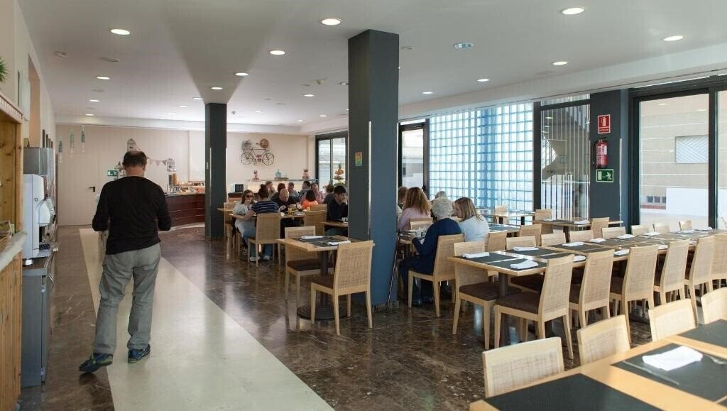 Flamingo Hotel L'Ampolla 4* суреті