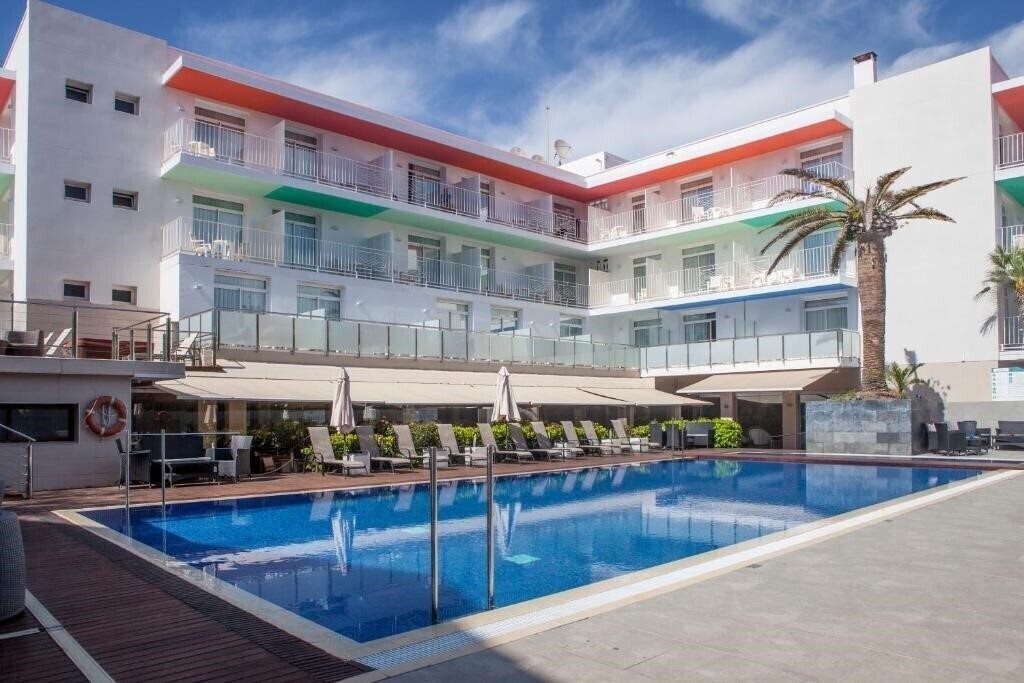Отель Ibersol Antemare 4*