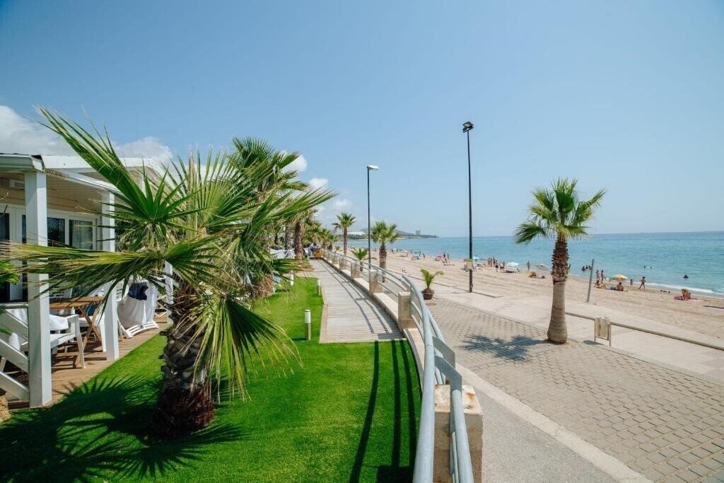 Alannia Costa Dorada 3* қонақ үйі