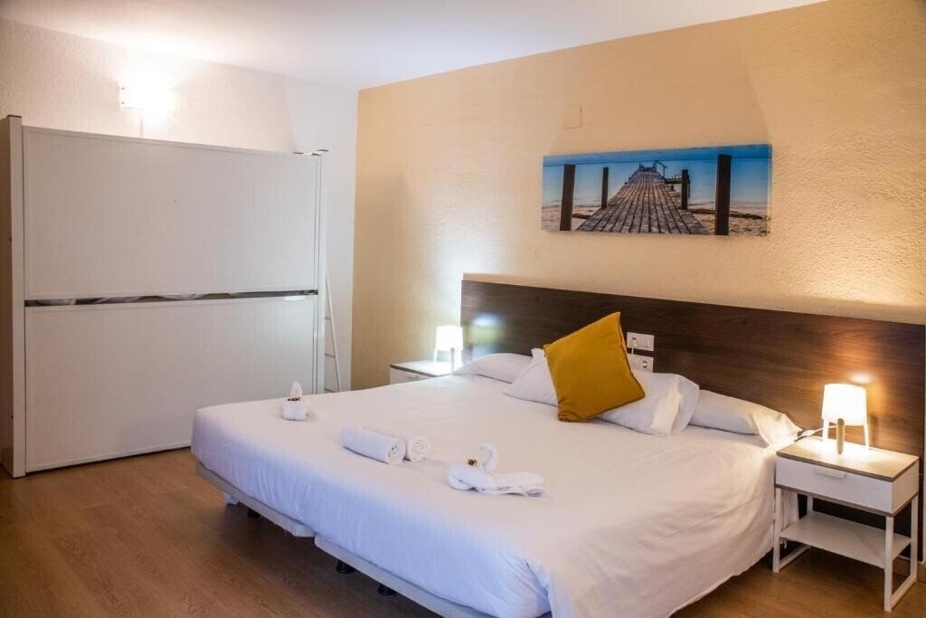 Adia Hotel Cunit Playa 3* фотосуреті